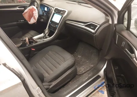 2014 Ford Fusion Se z USA, uszkodzony, nr VIN 1FA6P0H72E5390722